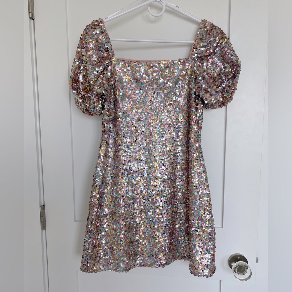 Lulus Ladies Small Sequin Dress.